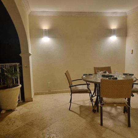 Royal Apartments 1 Bedroom Apartment Sea Views Saint James Buitenkant foto