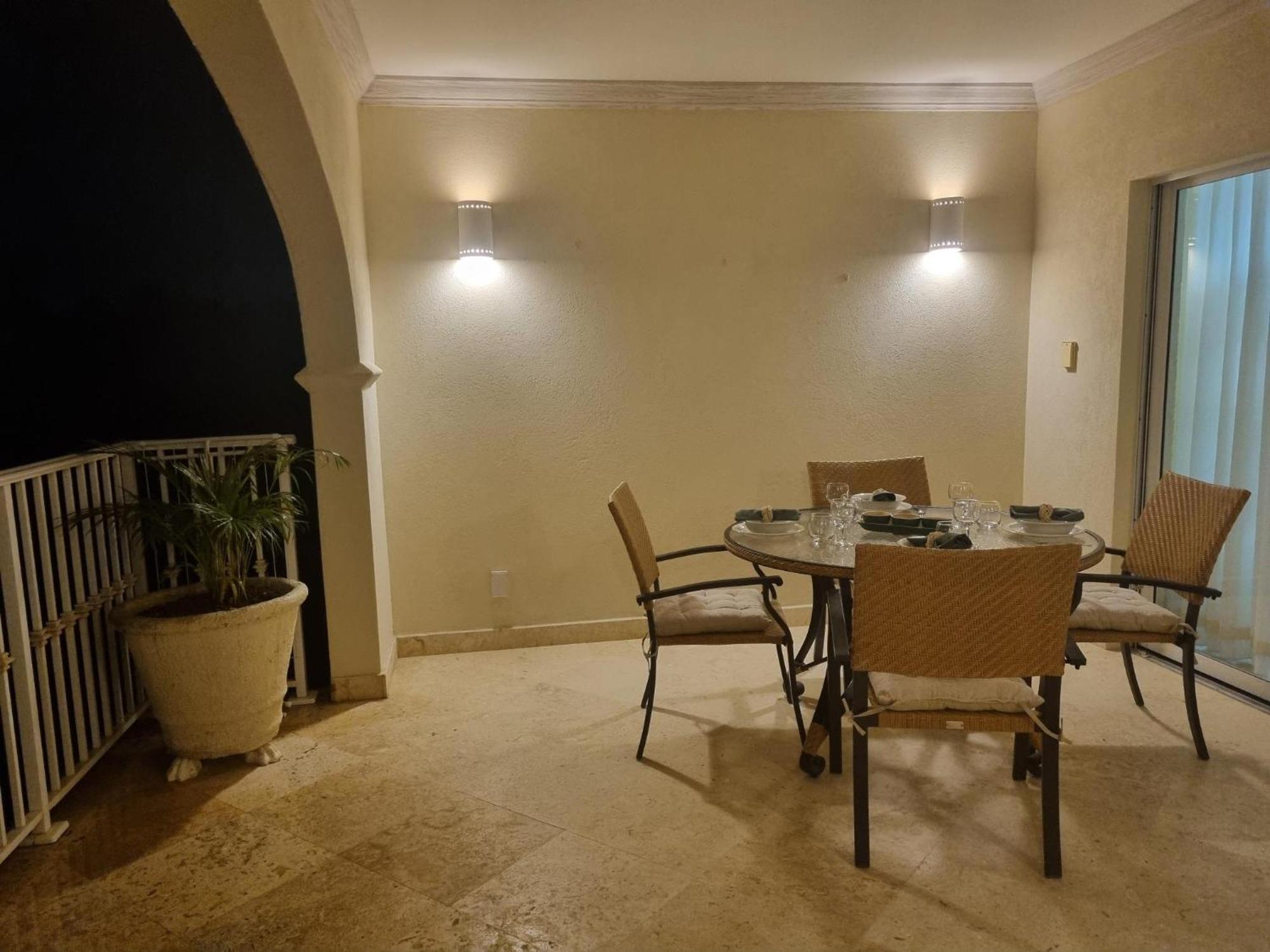 Royal Apartments 1 Bedroom Apartment Sea Views Saint James Buitenkant foto